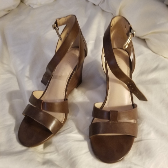 Shoes - Picture 4 of 4